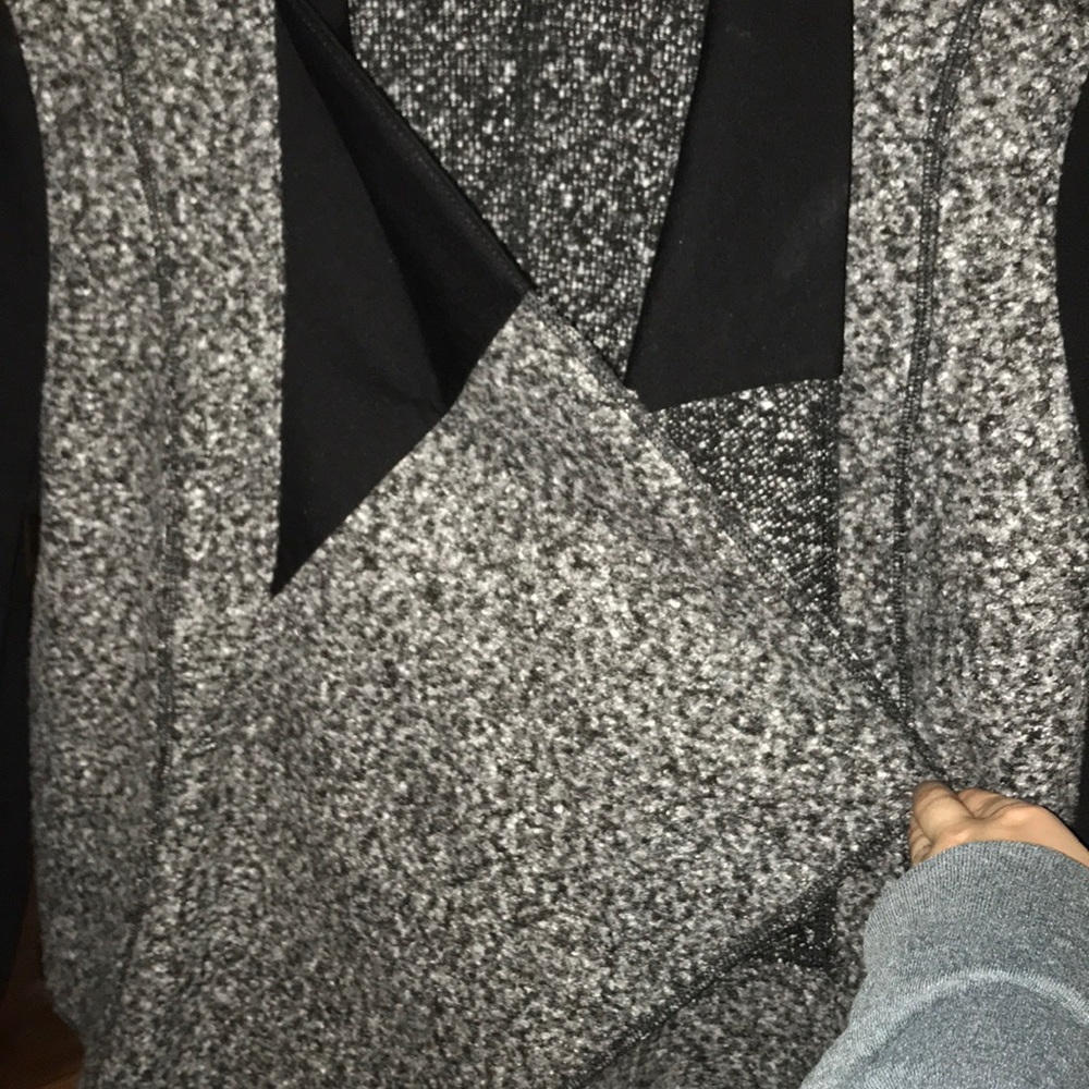White House black market lightweight blazer. - Picture 3 of 4